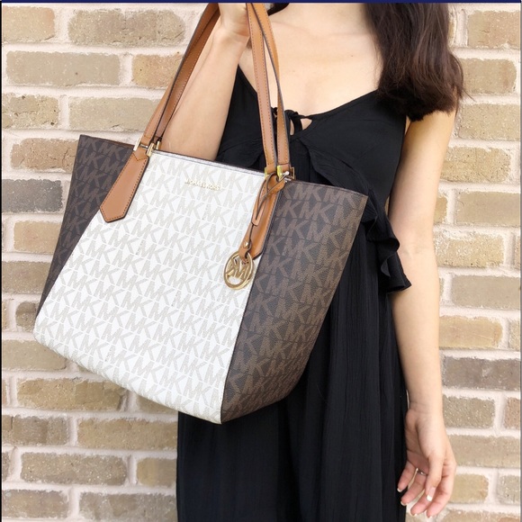 Gaby’sBags👜💕- Michael Kors Tote Signature MK - Picture 2 of 7